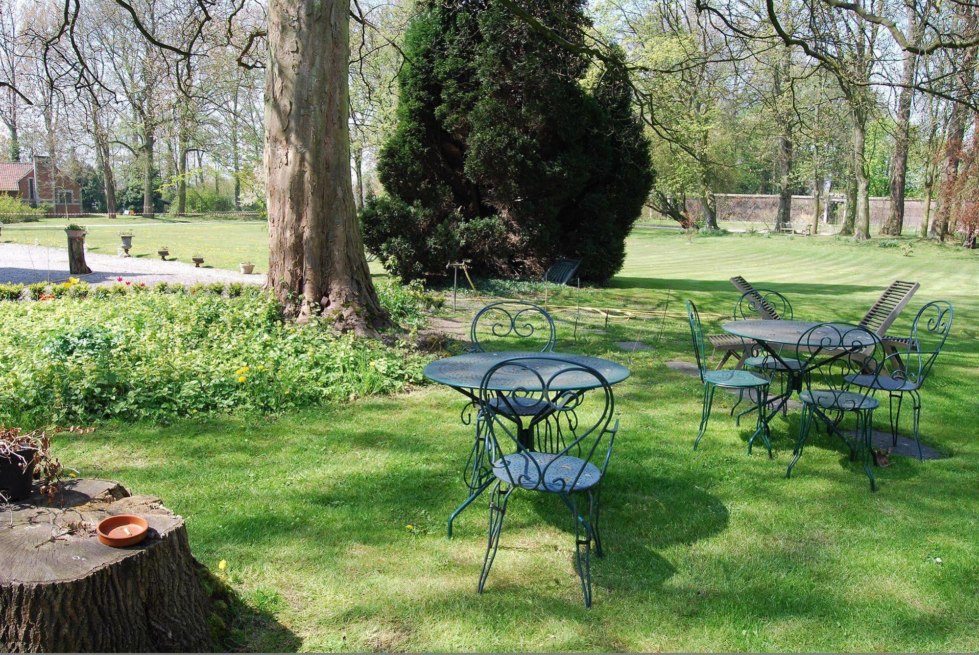 Le Chateau Des Ormes Bed & Breakfast Lambersart Eksteriør bilde